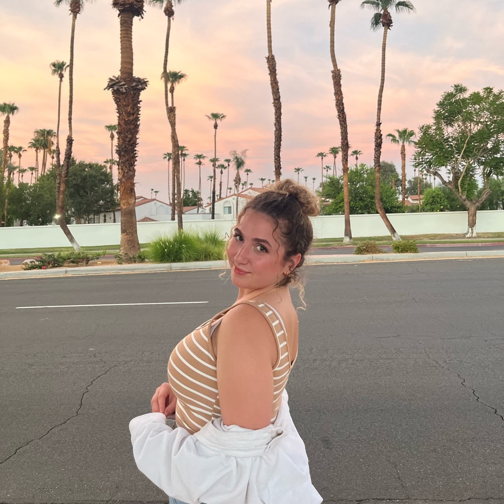 Meet your Posher, Claire